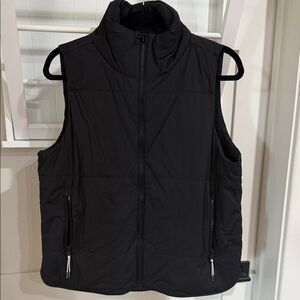 Vuori Charcoal Puffer Vest